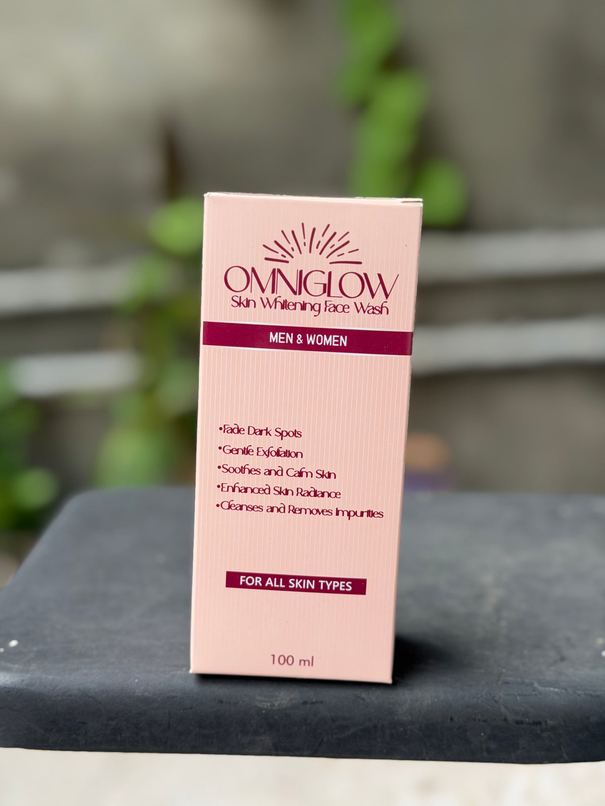Omniglow Whitening Facewash